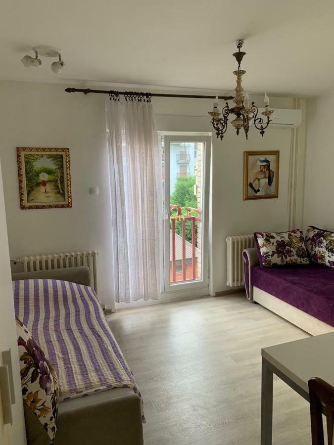 Violet Star Apartment